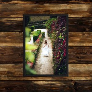 Marco Classic Colección con diseño minimalista, cuenta con líneas rectas y clásicas que combinan en cualquier espacio, independientemente de su estilo. La colección Classic se puede adquirir en negro Passepartout Blanco Acrilico antireflejos Recuerda subir tu foto en la mejor calidad posible para garantizar un resultado excepcional en tu pedido.