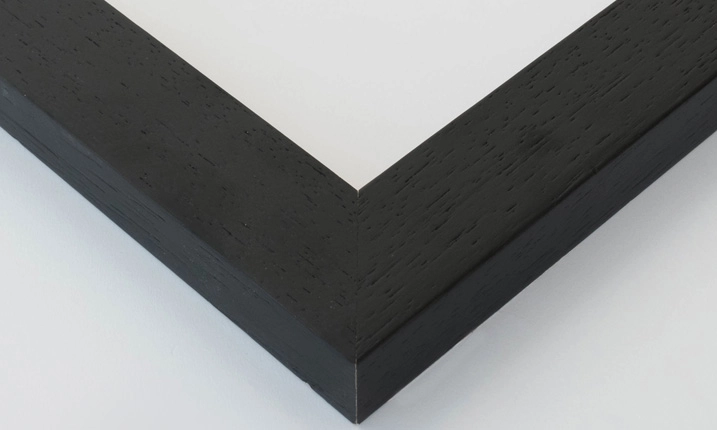 El Marco Contemporary Personalizado con Fotografía es una pieza diseñada para quienes valoran la estética moderna, limpia y equilibrada.