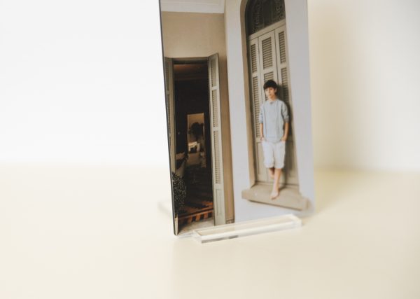 Con su estructura de aluminio ligero y resistente, el marco dibond es ideal para impresiones UV de alta calidad.