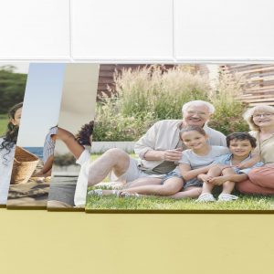 Añade un toque creativo y único a tu hogar o estudio con nuestros azulejos personalizables. Son prácticos y versátiles, permitiendo crear decoraciones originales sin necesidad de instalaciones complicadas. Perfectos para quienes buscan darle un toque personal y distintivo a cualquier espacio.