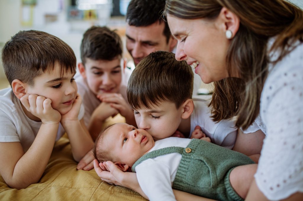 En A Coruña, donde las tradiciones religiosas y los eventos familiares tienen un gran peso, los recordatorios de bautizo personalizados se han convertido en un elemento imprescindible para inmortalizar este día.
