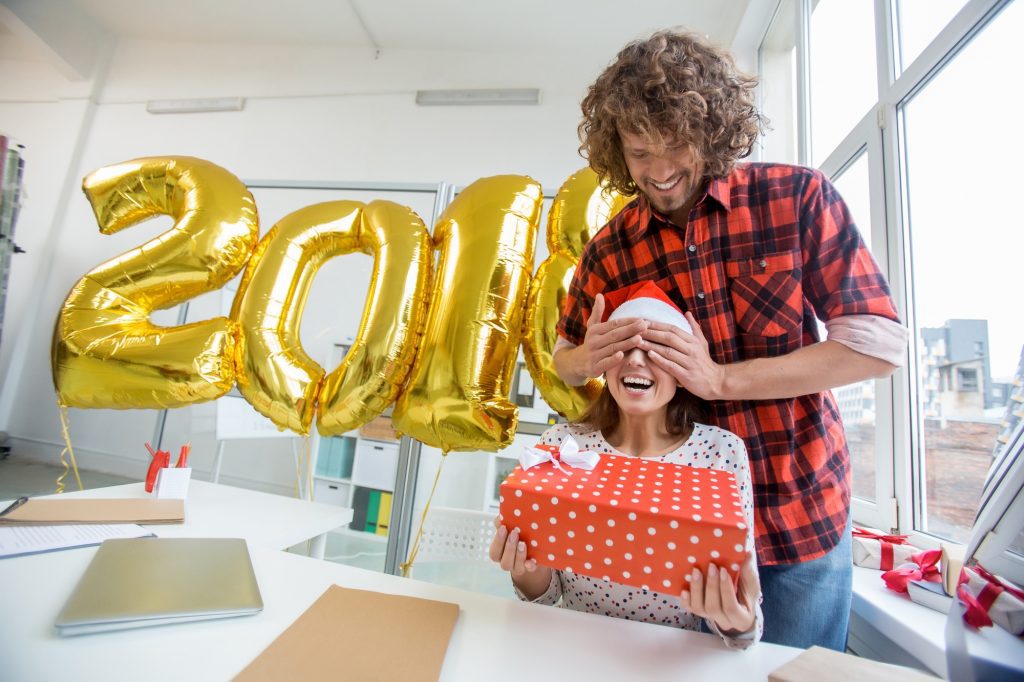 En Recuerditos, entendemos que cada relación es única, por eso ofrecemos regalos personalizados para parejas que van más allá de lo convencional, creando recuerdos que perduran en el tiempo.