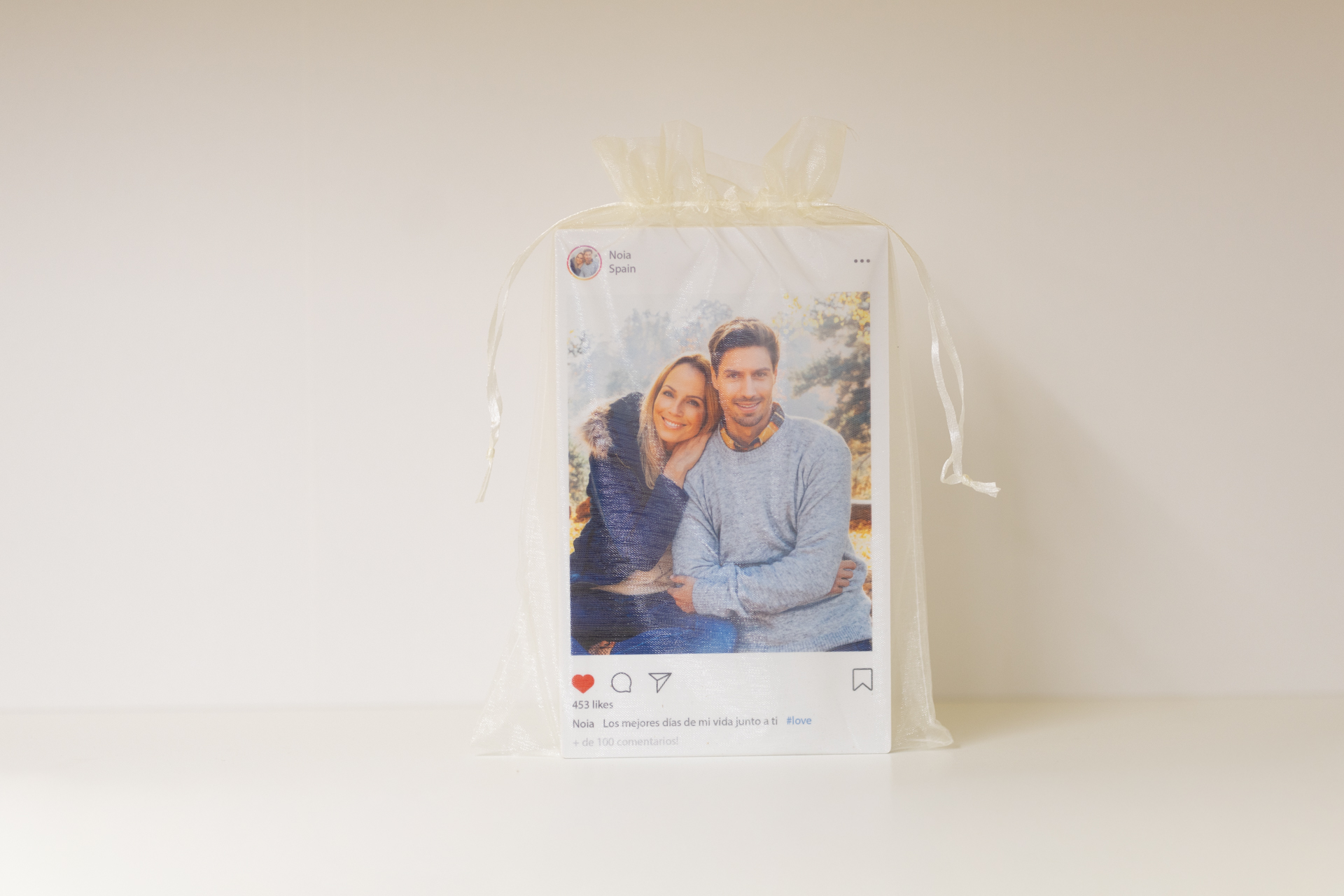 ¡Sorprende con un marco en forma de Instagram! Personaliza con tu foto y texto.