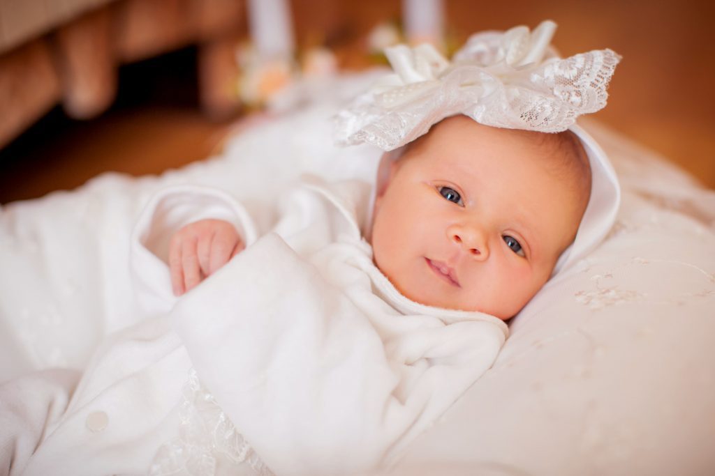 Organizar una Comunión o un Bautizo es un acto de amor hacia vuestro hijo o hija, y hacia la fe que queréis transmitirle. Los recuerditos para los invitados son la extensión natural de ese amor: el amor y agradecimiento hacia vuestra tribu, hacia esa red de familiares y amigos que os arropa.